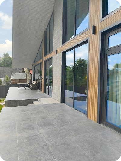 Установка умного дома с Алисой: монтаж системы освещения и безопасности.